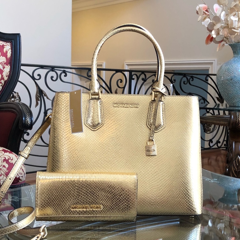 Authentic Michael kors Adele LG satchel&wallet set - Picture 1 of 8